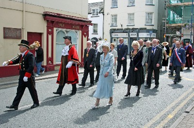 Twinning parade to St Mary's Church