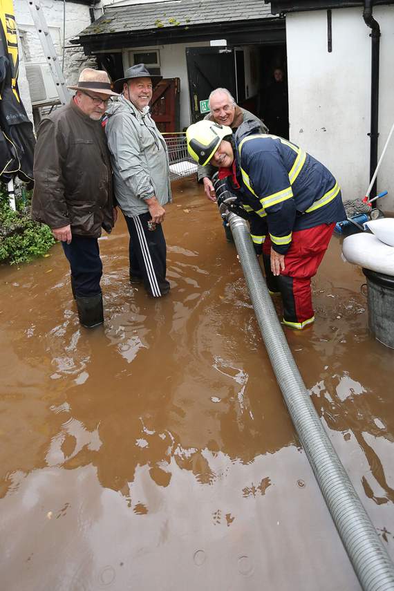 All hands to the pump at the Bridge End Inn