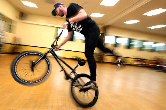 Matti Hemmings shows off some of his amazing bike stunts