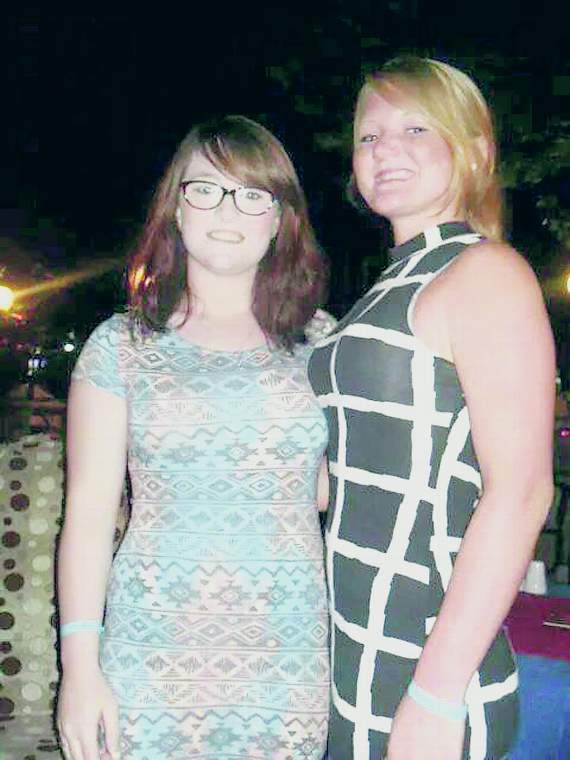 Ffion Dudley (right) donated a kidney to her sister, Llio and since then, the two have backed the law change