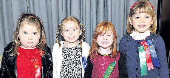 Unawd Meithrin a Derbyn 5 oed a iau - Yn fuddugol oedd Malena Gwyn, yn ail Mari Finnigan ac yn gydradd drydydd Llio Rhys Iorwerth ac Aneira Jones