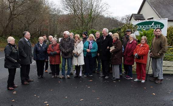 Mark Williams MP and Cllr Gill Hopley meet residents outside Schooner Park
