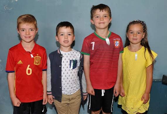 Yn Eisteddfod Gadeiriol Llanuwchllyn, Adrodd Bl 1 a 2, yn gyntaf Lewis Roberts; yn ail Lleu Roberts ac yn gydradd drydydd Rhus Roberts a Heti Edwards