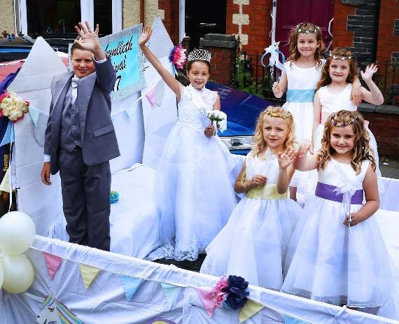 King and Queen float: Kayden Heard, carnival king; Cadi Speak, carnival queen with attendants, Ilah Grace Davies, Ella May Hughes, Hallie Owen and Emily Heard