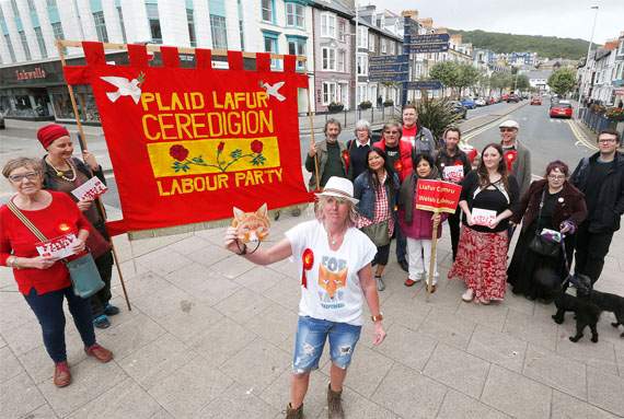 Sian Owen with her fellow Labour Party members