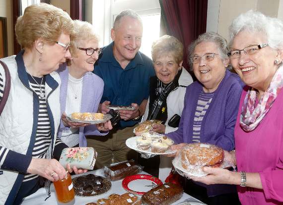 Margaret Dolphin, Betty Woolley, Rev Nicholas Bee, Lona Jones, Mair Jones and Eirlys Morgans