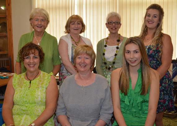 Linda Hughes, centre sitting, who is St David’s Hospice patients and families supporting officer for the Dwyfor area, led the show and gave details about the clothes on sale. She’s pictured here with the models who took part on the night. In the front with Linda are Marnel Lewis, left and Elain Prys. The back row, left to right are: Lyn Jones, Anne Gaskin, Margaret Devonald and Sophie Picher