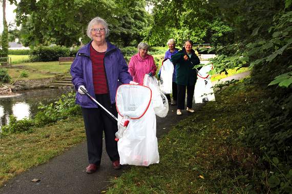 Cllr Nerys Lloyd with Eleanor Evans, Anne Evans and Linda Hughes picking up litter
