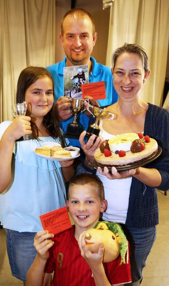 The King family enjoyed great success – mum Sharon won the best exhibit for her cheesecake in the cookery section; dad Jon won the highest number of points in photography, daughter Gweni gained the highest number of points in the junior photography section and many other various prizes; and young Osian won many first prizes, including a lion made from fruit or vegetables in the primary school classes. 17APJ07September27
