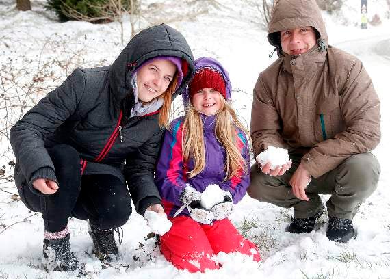 Paulena Gutten with daughter Nicola and husband Richard