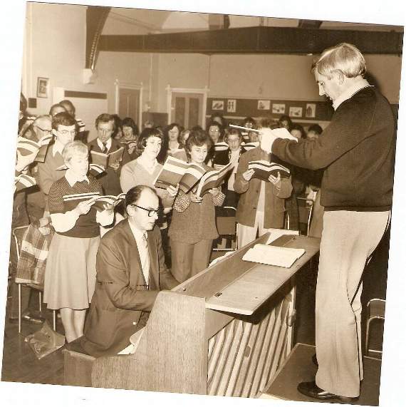 Geraint John with long-serving accompanist Howard Williams