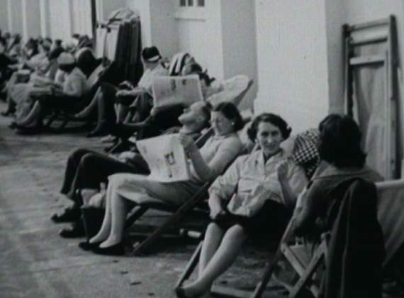 The archive contains video of early Welsh broadcasting including films at the Urdd festivals, St Davids Cathedral, Carmarthen Market and holidaymakers at Penarth