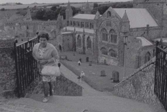 The archive contains video of early Welsh broadcasting including films at the Urdd festivals, St Davids Cathedral, Carmarthen Market and holidaymakers at Penarth
