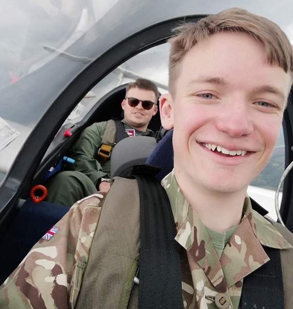 Cpl Davies takes an in-flight selfie