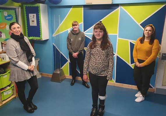 The Pili Pala unit is made up of one teacher and eight teaching assistants, including teacher Laura Mayos and Seren’s one-to-ones, Michelle Mansell and Janice Jones