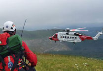 Mountaineer dies after sudden collapse on ridge