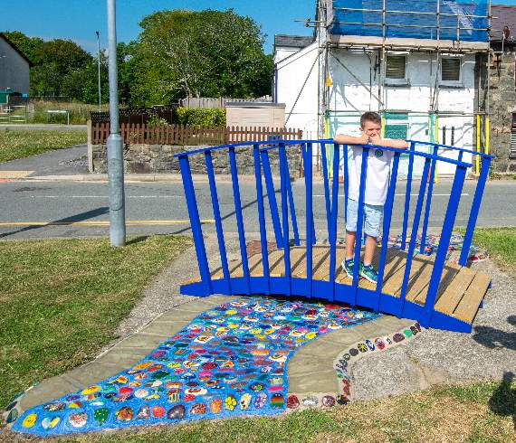 Llyr Dafydd Emery wanted to create a rainbow of painted stones to thank NHS workers