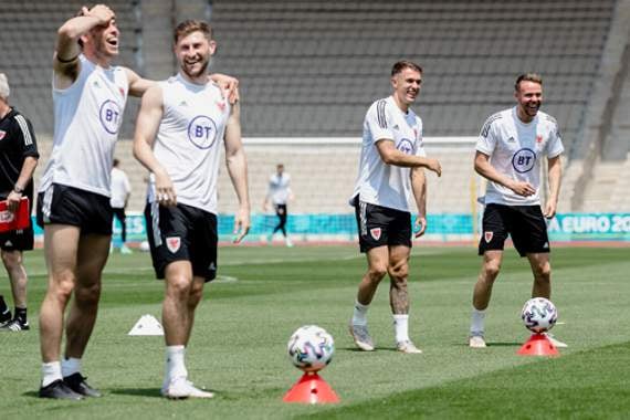 Gareth Bale, Ben Davies, Aaron Ramsay and Chris Gunter in good spirits