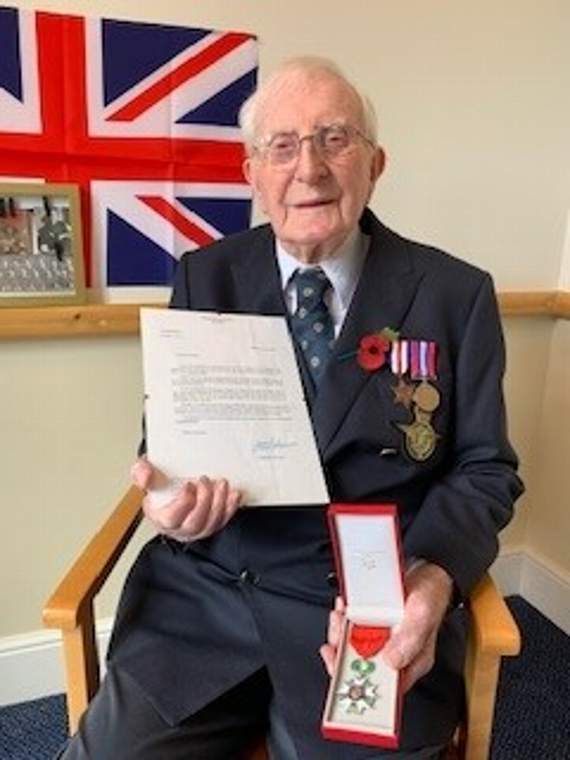 Derek Taylor, 94 was presented with the Legion of Honour medal to honour his military engagement in the Liberation of France in the 2nd World War.