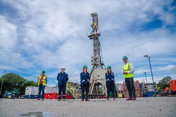 The minister at the geothermal drilling rig with Eden Geothermal Ltd’s Executive Director Augusta Grand, Drilling Rig Supervisor Peter Mulholland, Private Secretary Lily Ginsberg-Keig and Chairman of Eden Geothermal Ltd Richard Day