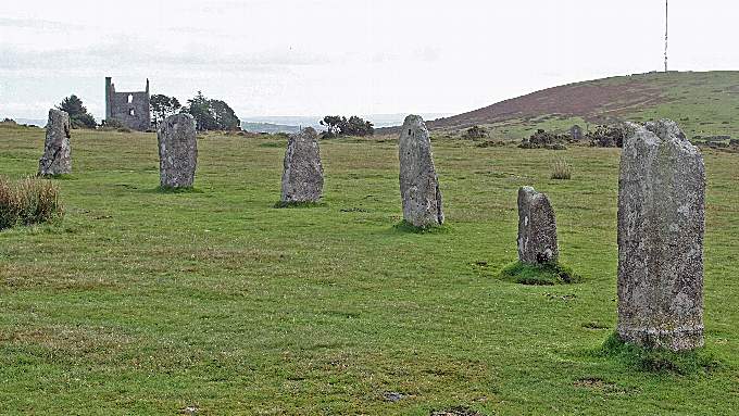The hurlers, near Minions
