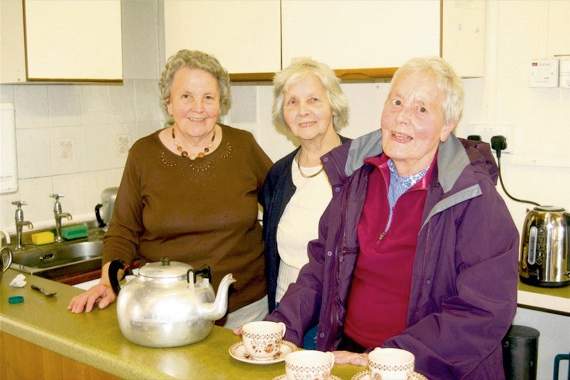 Helping serve tea on Friday were market helpers Pat Leat and Margaret Dockings with the keeper of the rota, Frances Preece. SR 6046