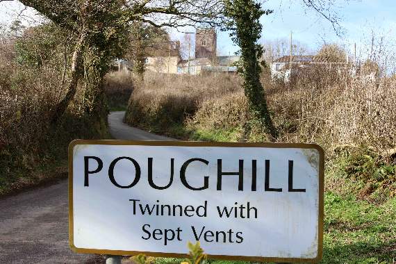 Poughill is five miles from Crediton. AQ 9214