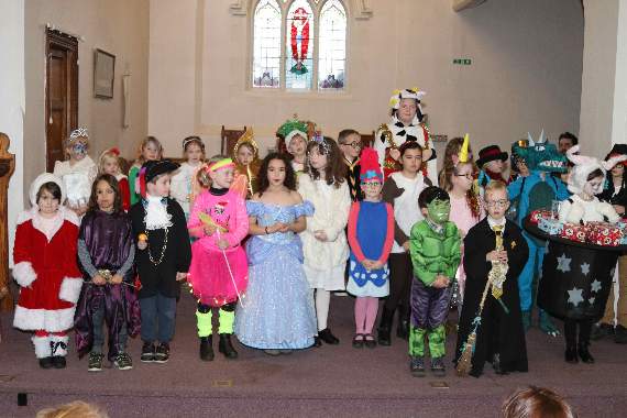 The children in the five-years-and-over category of the Fancy Dress competition. AQ 6003