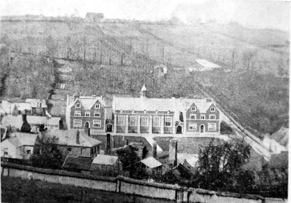 Queen Elizabeth's School pictured in 1860.