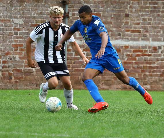 Images from the Winkleigh v Heavitree Seconds game by Greg Goldsworthy.