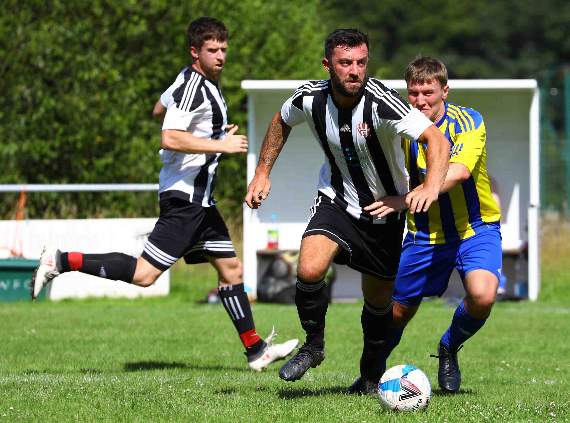 Images from the Winkleigh v Crediton Seconds game by Greg Goldsworthy