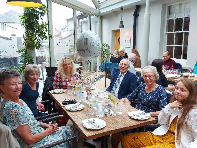 The couple celebrated their Diamond Wedding with family at the Salutation Inn at Topsham.