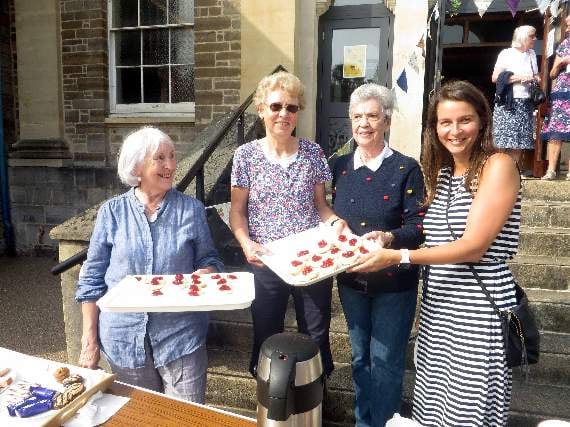 Describing themselves as the slicers, creamers and jammers were Christine Gregory, Judith Tancock, Hazel Bridge with scone maker Bernadette Ambruss. SR 0220