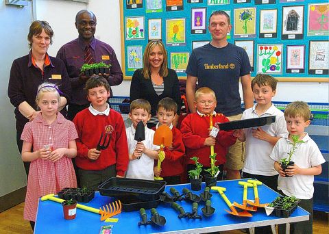 Sainsbury’s digs deep for schoolchildren