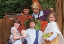 Freinds, Romans .... err, schoolchildren!