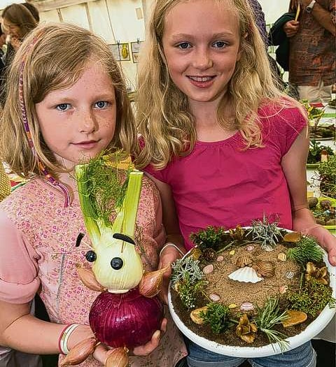 Annual flower show blooms yet again