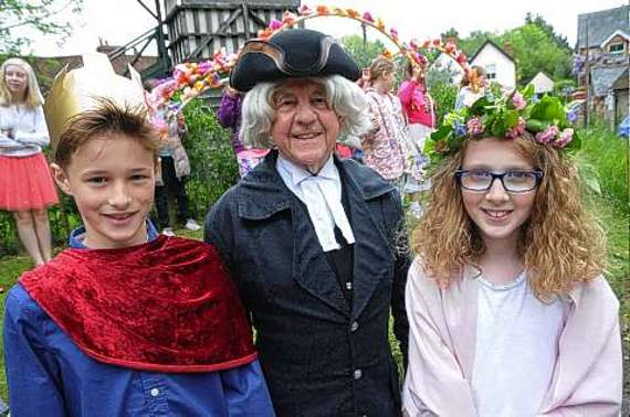 May fair is right royal fun!