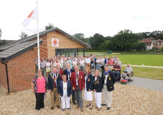 The mayor of Alton officially opens Alton Social Bowls Club. Picture order no: AD32-78-16 (altonherald.com)