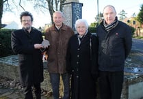 Relatives reunited with World War I plaque