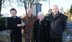 Relatives reunited with World War I plaque