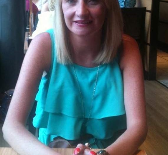 Woman dies while waiting for ambulance