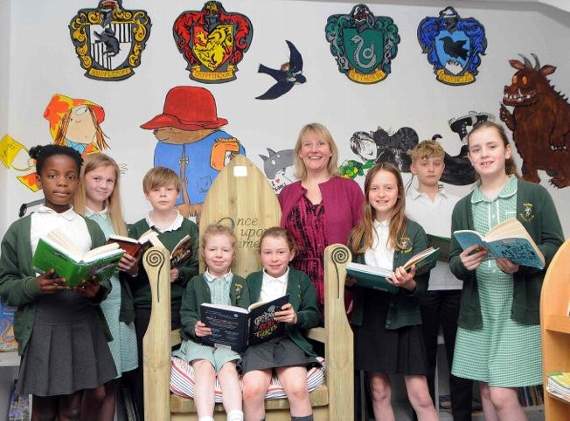 Bentley Primary School headteacher Katy Pinchess and some of her pupils at the opening of the new library. Picture order no: AD20-29-18