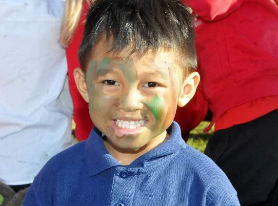 Wearing camouflage paint was lots of fun (FD10-106-19)