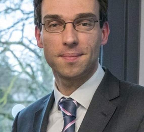 Joint chief executive of Waverley and Guildford councils resigns