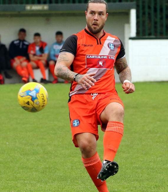 Lea boss Gavin Smith said midfielder Ashley Lloyd had a superb game against Guildford City on Saturday