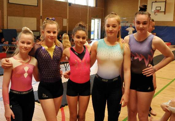 Some of the competitors at the schools’ event (FD22-72-19)