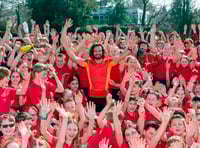 More than 400 Woolmer Hill students took part in Joe’s high intensity interval training workout. Pictures by Paul Fitchett (HD15-25-19)