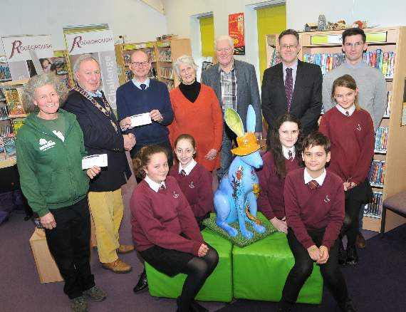 David Round , Mr Howard, Mr Armstrong-Harris, charity representatives and students (HD08-153-19)