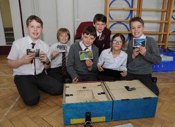 Barrow Hills students turned detective to solve the mystery of the locked box. Picture by Katie Hill (HD11-107-19)