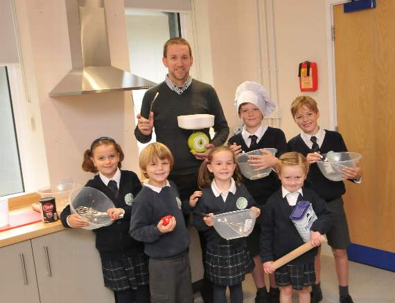 Serving up new treats (HD42-63-19)